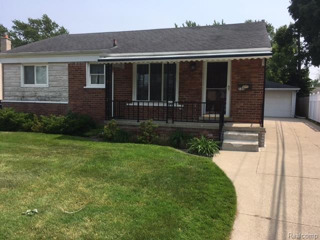 front view picture of 720 Mapleknoll Ave, Madison Heights, MI. 48071