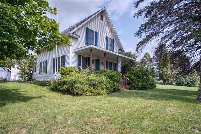front view picture of 303 Herbert Street, Blanchard, MI. 49310