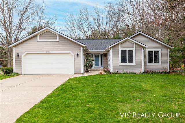 front view picture of 13553 Oakfield Lane, Grand Haven, MI. 49417