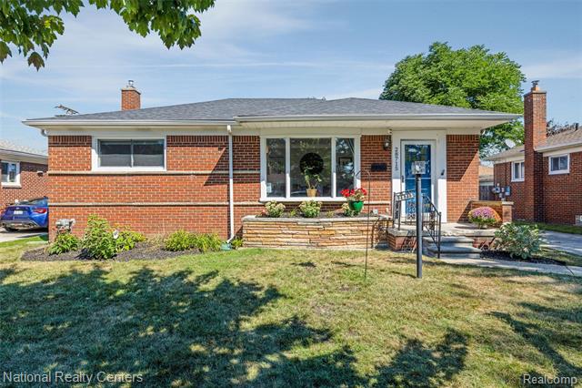 front view picture of 28715 Karam Dr, Madison Heights, MI. 48071