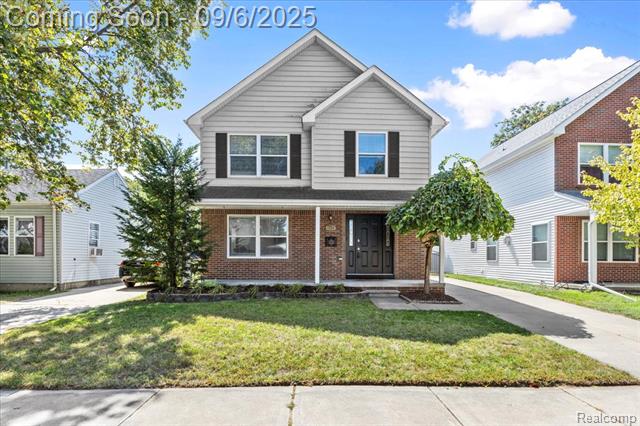 front view picture of 528 Marlin Ave, Royal Oak, MI. 48067