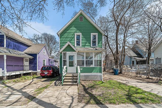 front view picture of 708 Harrison Street, Kalamazoo, MI. 49007
