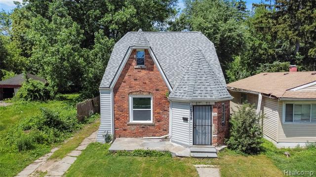 front view picture of 15835 Westbrook Street, Detroit, MI. 48223
