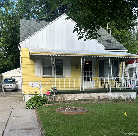 front view picture of 967 Hubbard Avenue, Flint, MI. 48503