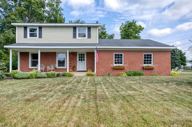 front view picture of 2323 Rosewood Street, Jenison, MI. 49428