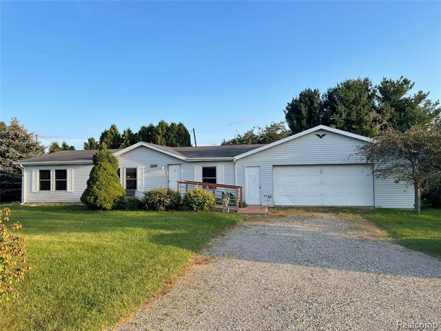 front view picture of 1786 Bowers Road, Lapeer, MI. 48446