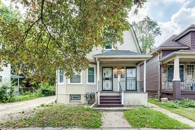 front view picture of 8062 Ruedisale Lower Unit Court, Detroit, MI. 48214
