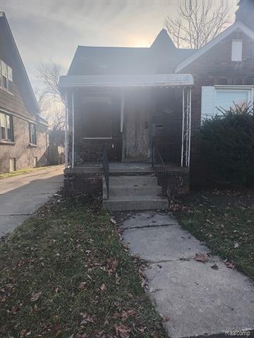 front view picture of 5773 Lakewood Street, Detroit, MI. 48213