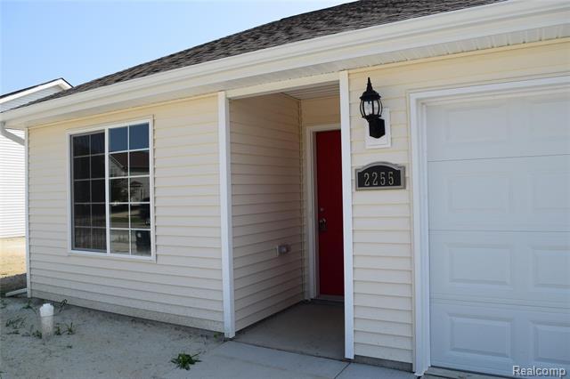 front view picture of 2255 Legacy Drive, Burton, MI. 48519
