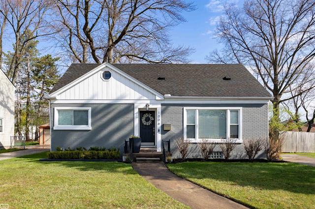 front view picture of 1006 W 12 Mile Rd, Royal Oak, MI. 48073