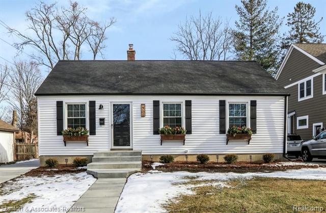 front view picture of 1706 N Blair Ave, Royal Oak, MI. 48067