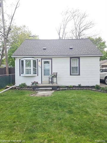 front view picture of 1864 S Linville St, Westland, MI. 48186