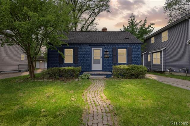 front view picture of 3625 Ellwood Ave, Berkley, MI. 48072