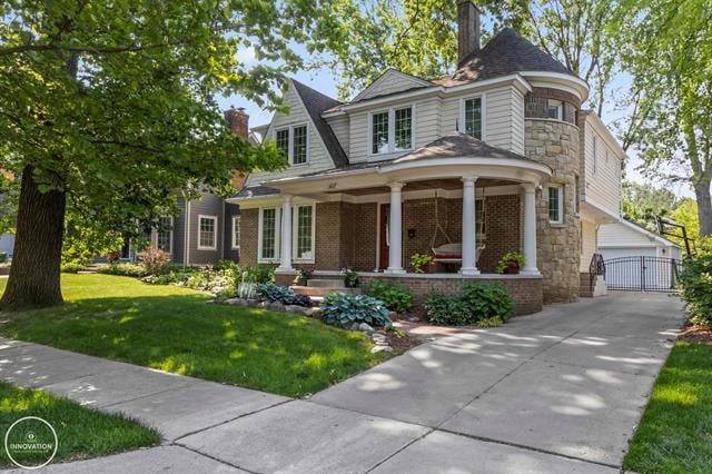front view picture of 1617 Roseland Ave, Royal Oak, MI. 48073