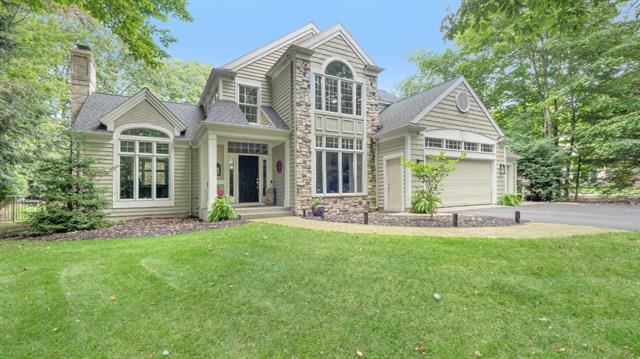 front view picture of 3820 Harbor Point Drive, Muskegon, MI. 49441