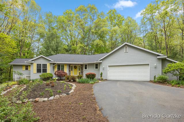 front view picture of 5291 Bonasane  Drive, Rockford, MI. 49341
