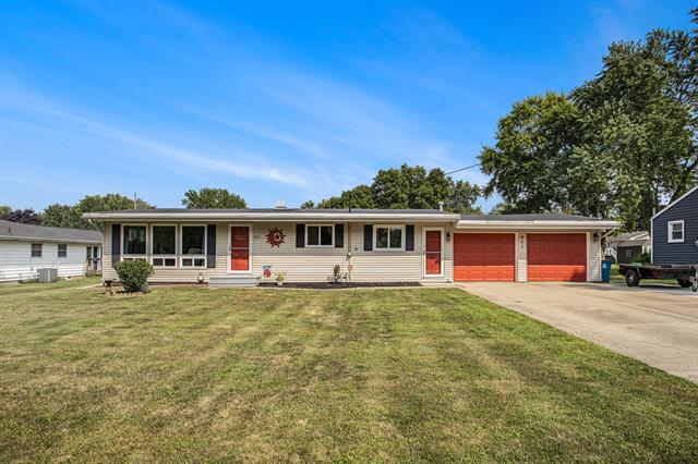 front view picture of 211 Pepperidge, Battle Creek, MI. 49015