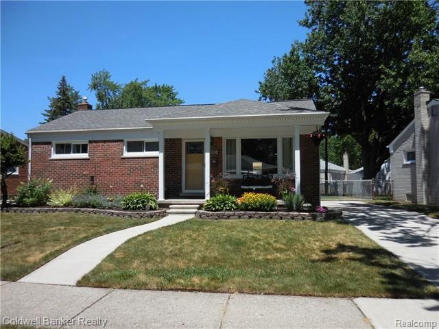 front view picture of 905 Parliament Ave, Madison Heights, MI. 48071