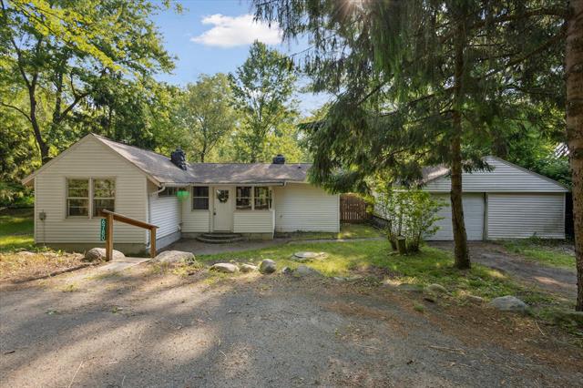 front view picture of 6780 Packerne  Drive, Belmont, MI. 49306