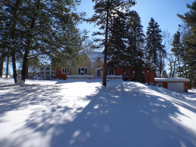 front view picture of 7938 N E Drive, Battle Creek, MI. 49014