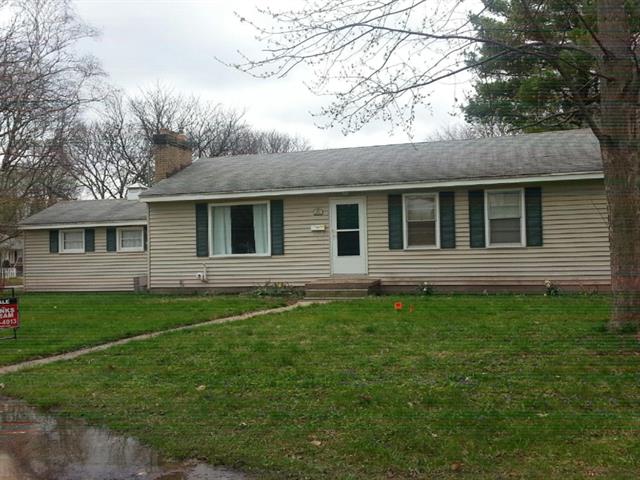 front view picture of 1102 Spencerne  Street, Grand Rapids, MI. 49505