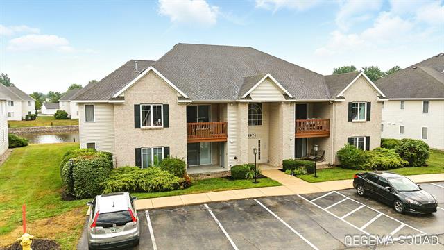 front view picture of 3074 West Crystal Waters Drive, Holland, MI. 49424