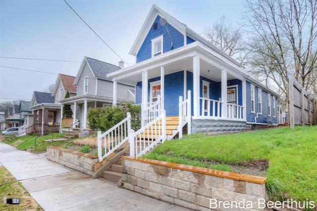 front view picture of 1320 Lafayettene  Avenue, Grand Rapids, MI. 49505