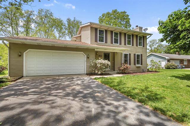 front view picture of 7657 Cottonwood, Richland, MI. 49083