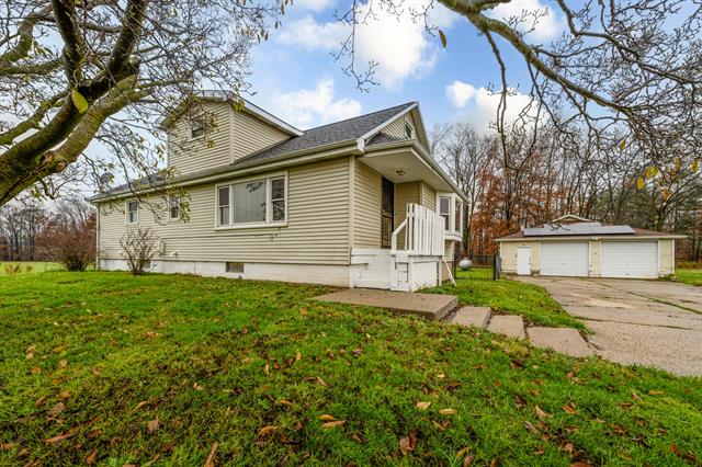 front view picture of 5189 Us 12, Three Oaks, MI. 49128