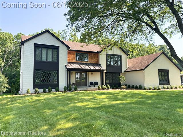 front view picture of 6044 Winged Foot Drive, Grand Blanc, MI. 48439