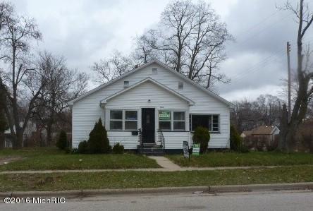 front view picture of 2244 Manz Street, Muskegon, MI. 49444