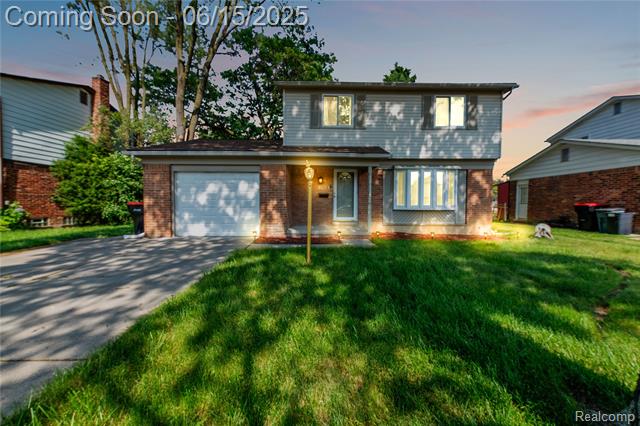front view picture of 29464 Marshall St, Southfield, MI. 48076