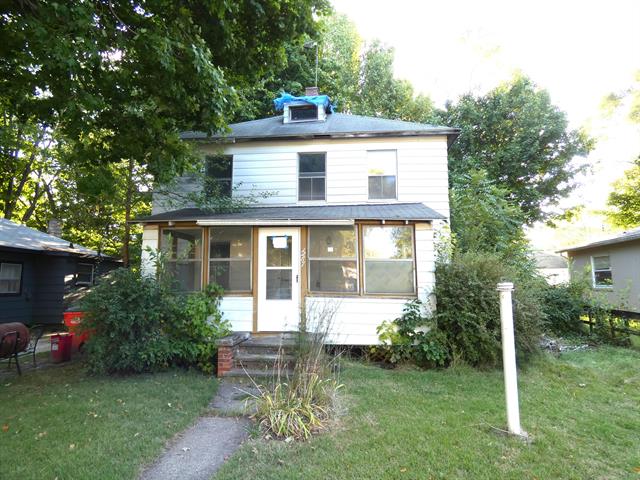 front view picture of 1267 Broadway Avenue, Benton Harbor, MI. 49022