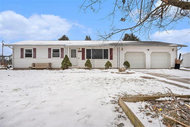 front view picture of 69705 Eisenhower Road, Sturgis, MI. 49091