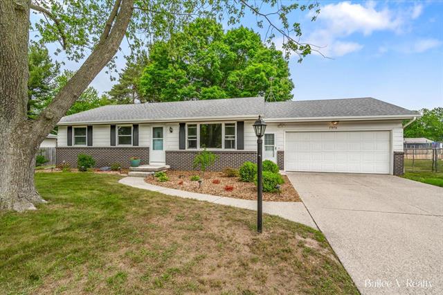 front view picture of 7970 Lamplight, Jenison, MI. 49428
