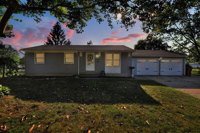 front view picture of 5105 Wallingfordnw  Drive, Comstock Park, MI. 49321