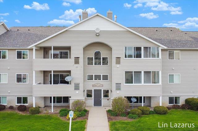 front view picture of 8368 Jasonvillese  Court, Caledonia, MI. 49316