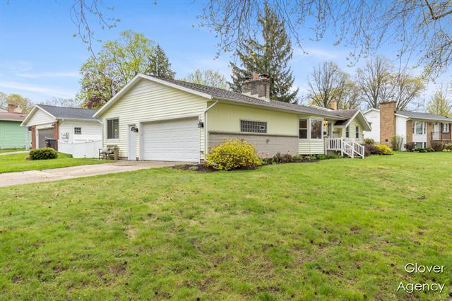 front view picture of 200 Edison Parknw  Avenue, Grand Rapids, MI. 49504