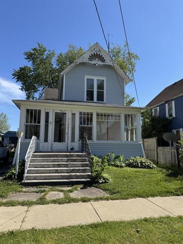 front view picture of 217 W St. Joseph Street, Watervliet, MI. 49098
