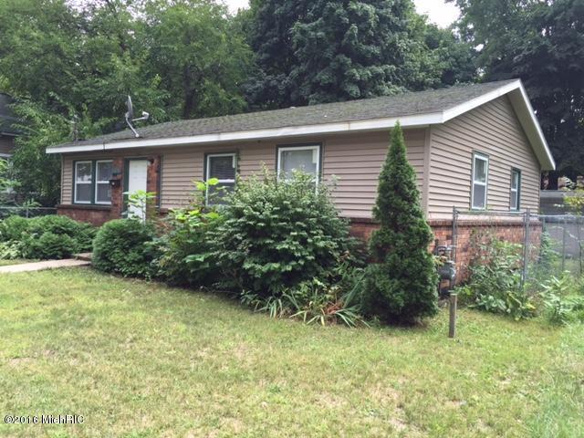 front view picture of 645 Amity Street, Muskegon, MI. 49442