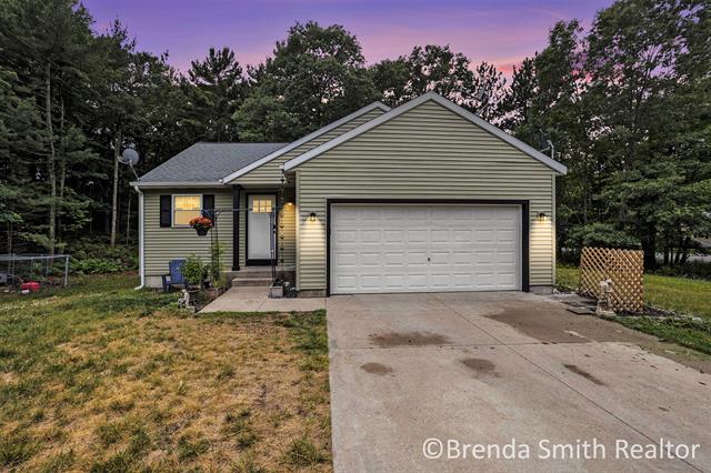 front view picture of 2183 Sugaridge Drive, Muskegon, MI. 49445