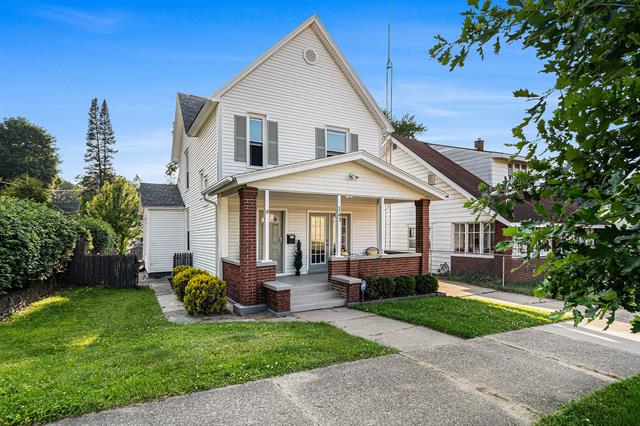 front view picture of 143 Housemanne  Avenue, Grand Rapids, MI. 49503