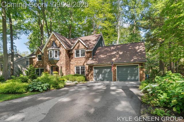front view picture of 233 Foxdown Road, Holland, MI. 49424
