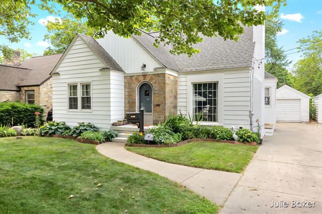 front view picture of 2013 Duikerne  Avenue, Grand Rapids, MI. 49505