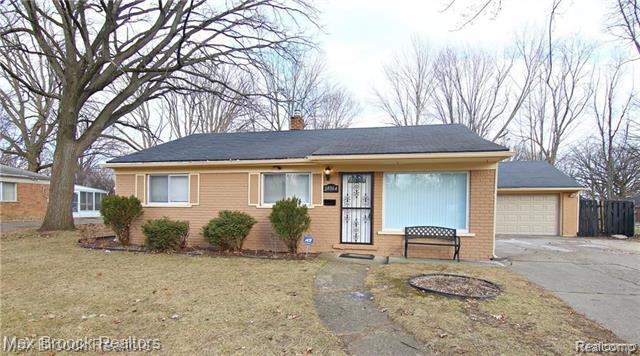 front view picture of 28064 Pierce St, Southfield, MI. 48076