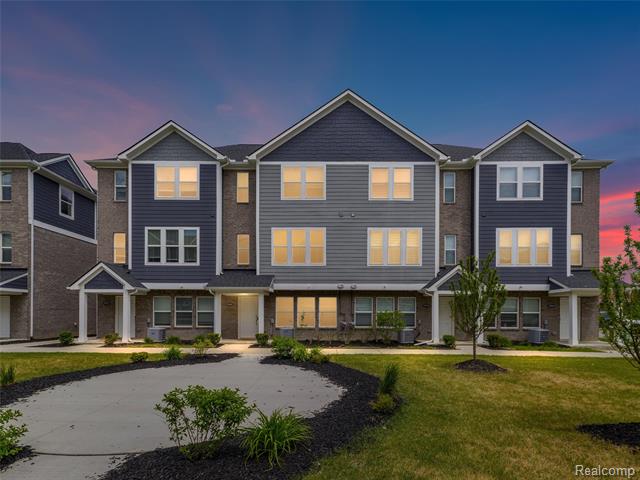 front view picture of 2926 Artemis, Troy, MI. 48085