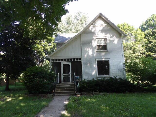 front view picture of 209 E High Street, Union City, MI. 49094
