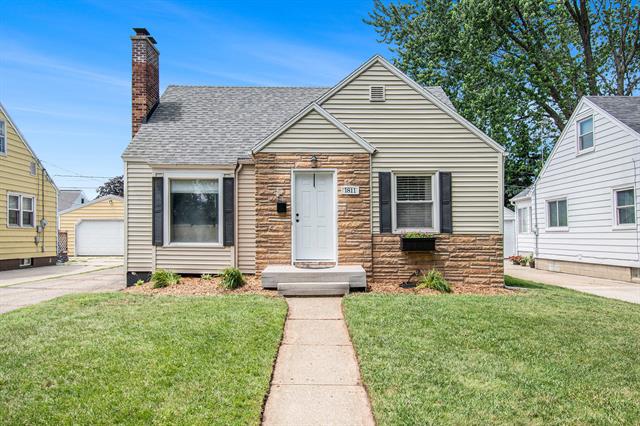 front view picture of 1811 Jennettenw , Grand Rapids, MI. 49504