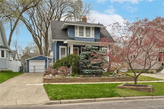 front view picture of 702 N Vermont Ave, Royal Oak, MI. 48067