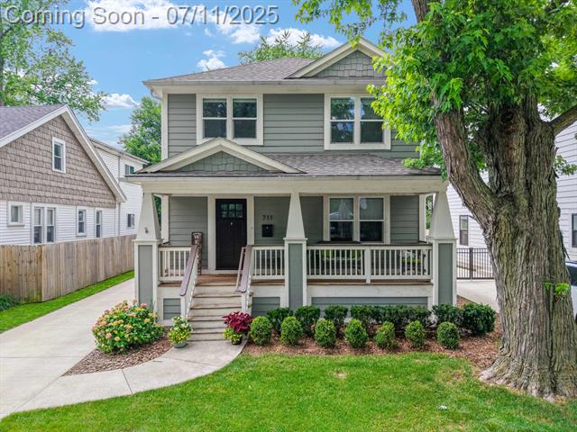 front view picture of 711 N Alexander Ave, Royal Oak, MI. 48067